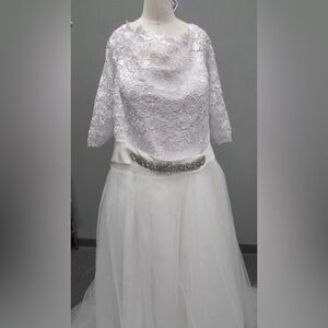 Women’s White Lace Wedding Dress with Beaded Waist Accent